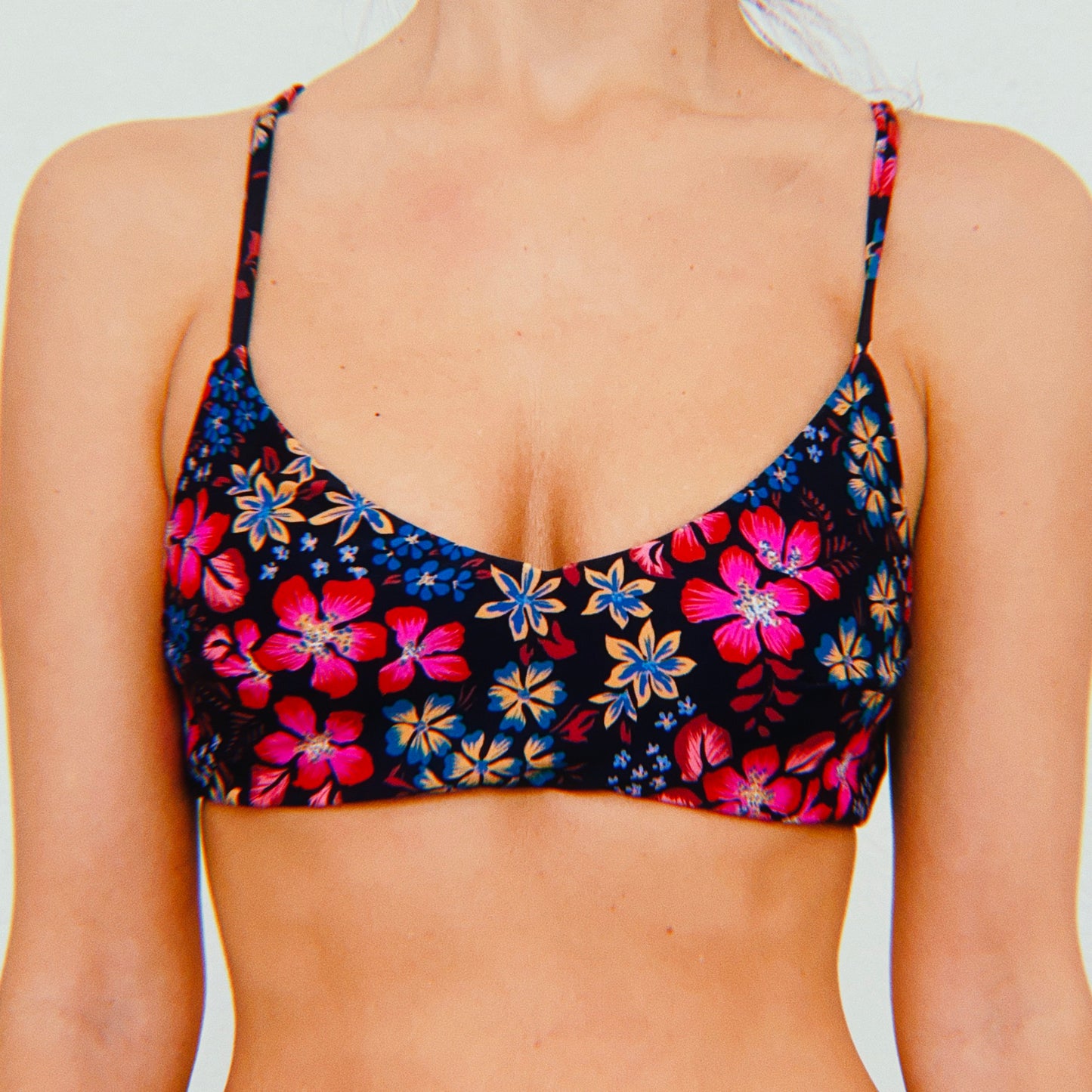 BEE TOP